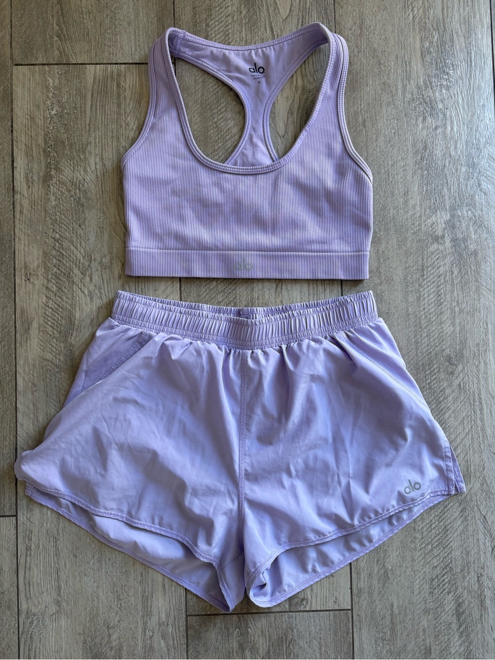 ALO Yoga Lavender Ribbed Racerback Sports Bra & Shorts Set - sz Small
